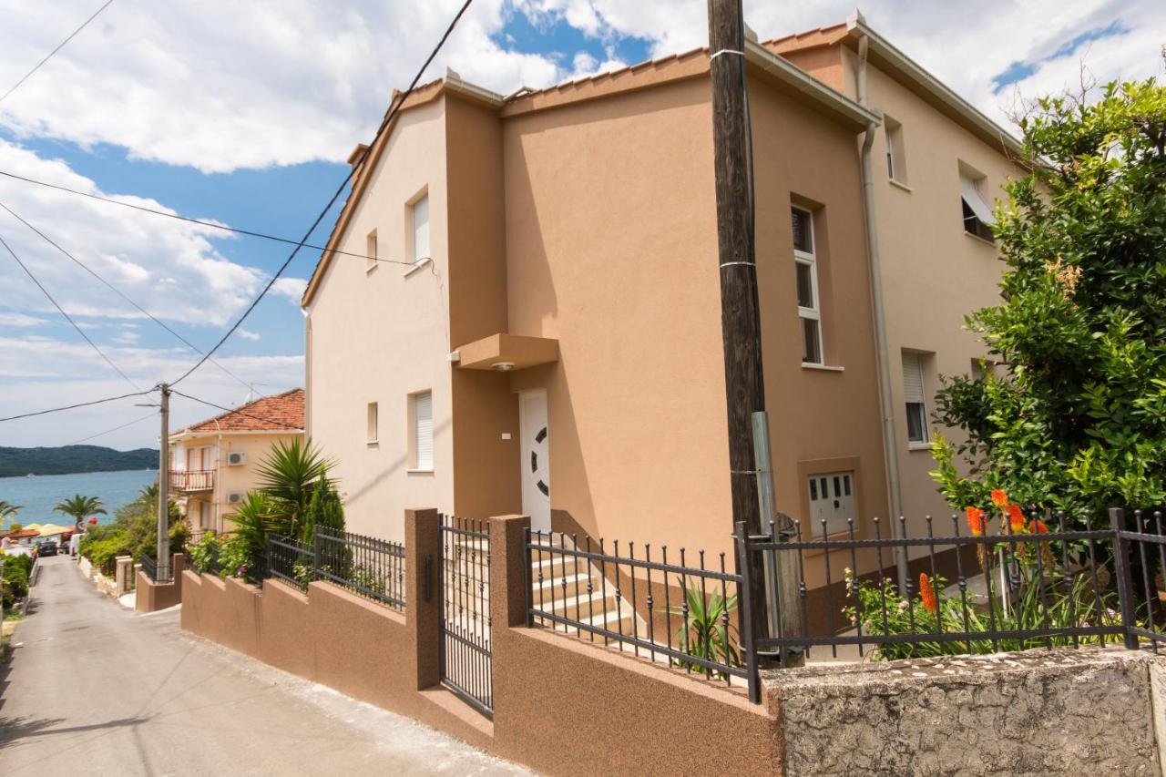 Apartments Ploka Okrug Gornji Exterior foto