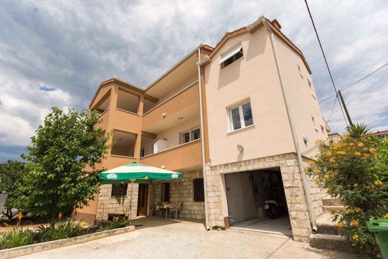Apartments Ploka Okrug Gornji Exterior foto