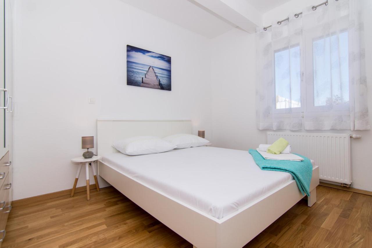Apartments Ploka Okrug Gornji Exterior foto
